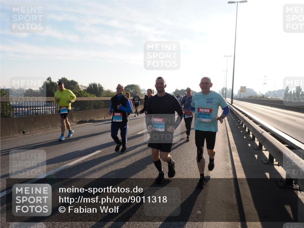 03.10.2025 - Köhlbrandbrückenlauf Fabian Wolf http://msf.ph/oto/9011318 03.10.2025 09:22:17 Position 3 2847, 2848 meine-sportfotos.de