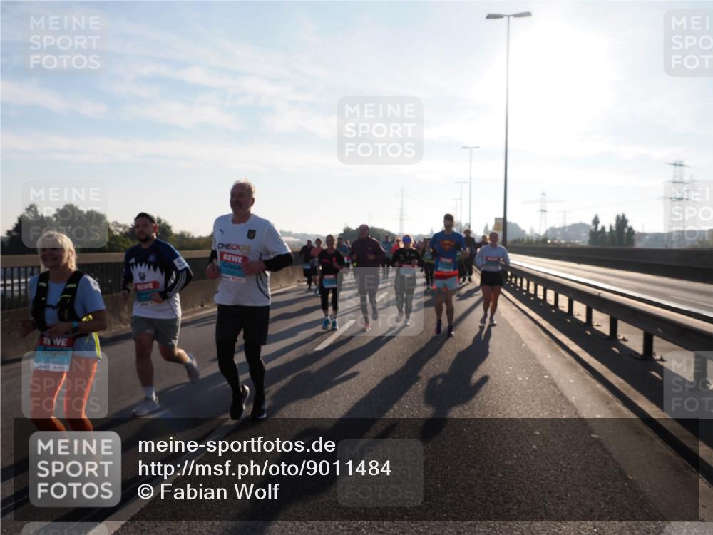 03.10.2025 - Köhlbrandbrückenlauf Fabian Wolf http://msf.ph/oto/9011484 03.10.2025 09:22:25 Position 3 3161, 24 meine-sportfotos.de