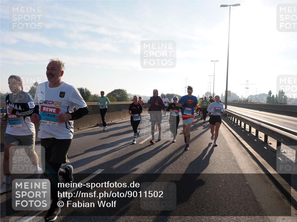 03.10.2025 - Köhlbrandbrückenlauf Fabian Wolf http://msf.ph/oto/9011502 03.10.2025 09:22:25 Position 3 2834, 24, 2837 meine-sportfotos.de