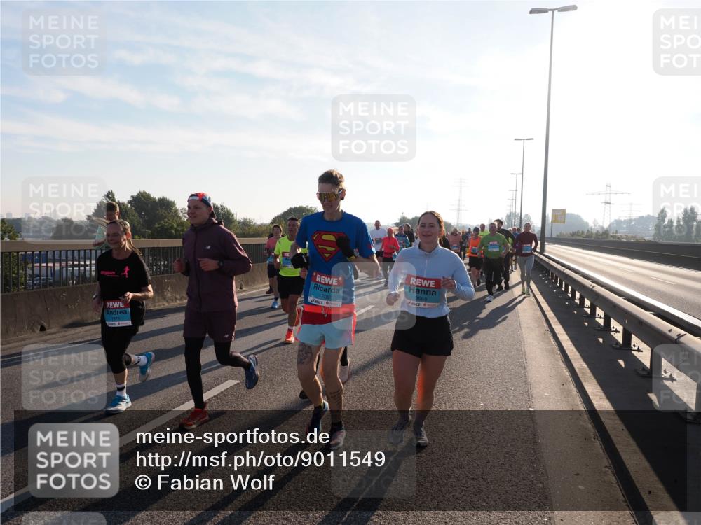 03.10.2025 - Köhlbrandbrückenlauf Fabian Wolf http://msf.ph/oto/9011549 03.10.2025 09:22:27 Position 3 1978, 1709, 3668 meine-sportfotos.de