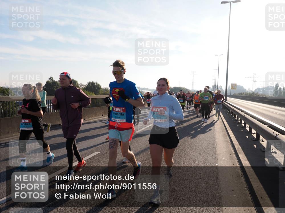 03.10.2025 - Köhlbrandbrückenlauf Fabian Wolf http://msf.ph/oto/9011556 03.10.2025 09:22:27 Position 3 1978, 1709, 3668 meine-sportfotos.de