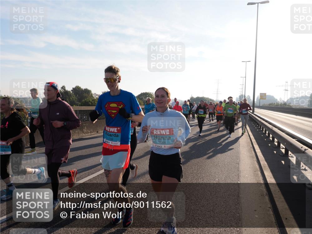 03.10.2025 - Köhlbrandbrückenlauf Fabian Wolf http://msf.ph/oto/9011562 03.10.2025 09:22:27 Position 3 1978, 1709, 3668 meine-sportfotos.de