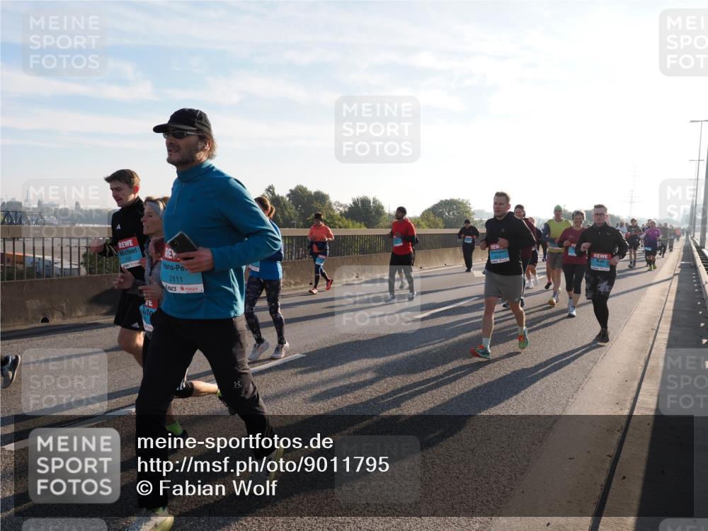 03.10.2025 - Köhlbrandbrückenlauf Fabian Wolf http://msf.ph/oto/9011795 03.10.2025 09:22:41 Position 3 2422, 2111 meine-sportfotos.de