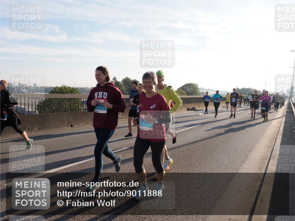 03.10.2025 - Köhlbrandbrückenlauf Fabian Wolf http://msf.ph/oto/9011888 03.10.2025 09:22:44 Position 3 1098, 1097, 10 meine-sportfotos.de