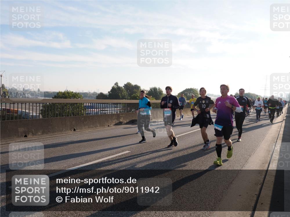 03.10.2025 - Köhlbrandbrückenlauf Fabian Wolf http://msf.ph/oto/9011942 03.10.2025 09:22:47 Position 3 400, 10 meine-sportfotos.de
