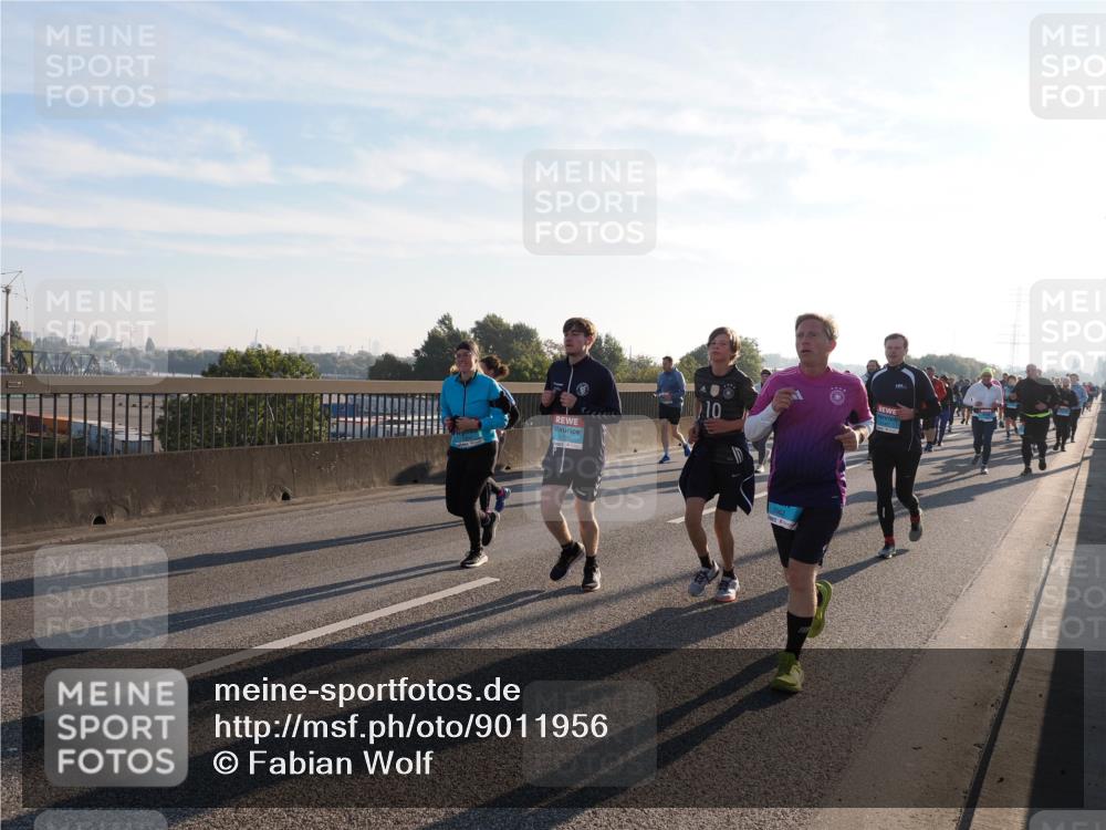 03.10.2025 - Köhlbrandbrückenlauf Fabian Wolf http://msf.ph/oto/9011956 03.10.2025 09:22:48 Position 3 4000, 1725 meine-sportfotos.de