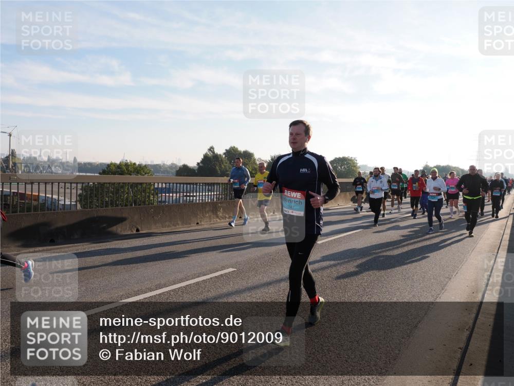 03.10.2025 - Köhlbrandbrückenlauf Fabian Wolf http://msf.ph/oto/9012009 03.10.2025 09:22:49 Position 3 3147 meine-sportfotos.de