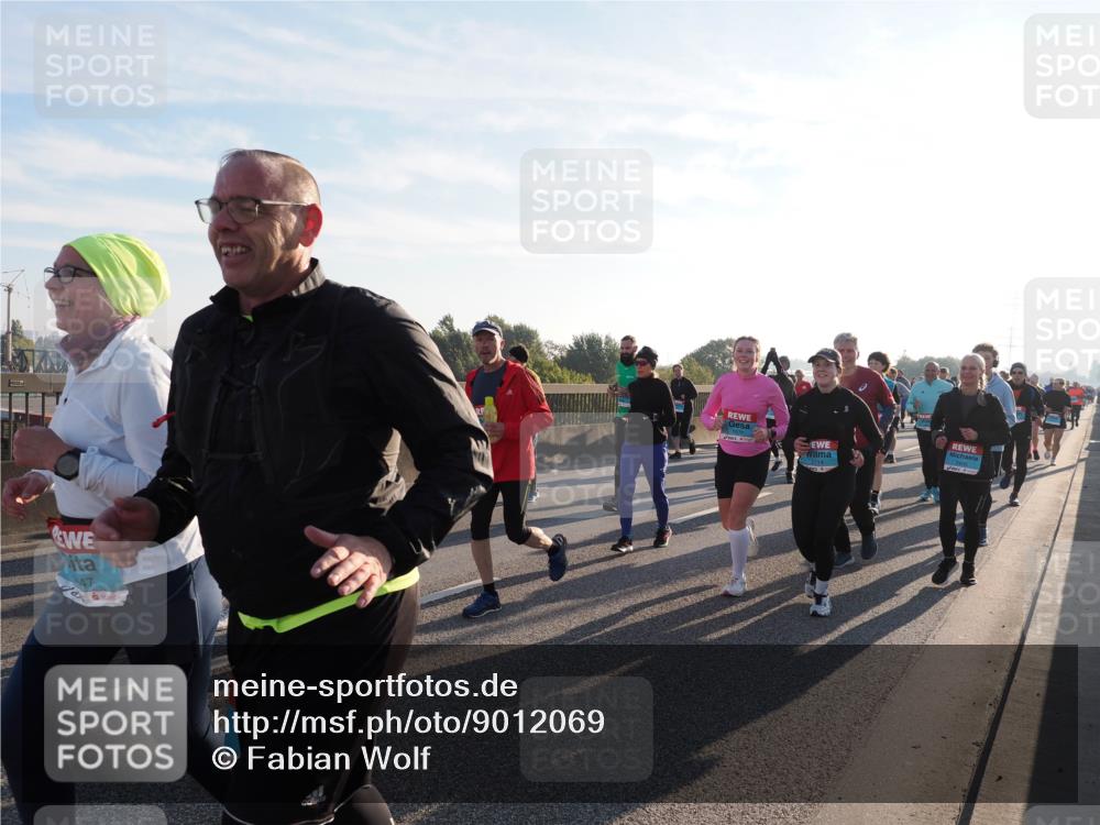 03.10.2025 - Köhlbrandbrückenlauf Fabian Wolf http://msf.ph/oto/9012069 03.10.2025 09:22:54 Position 3 4000, 47, 2435 meine-sportfotos.de