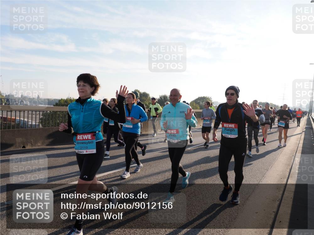 03.10.2025 - Köhlbrandbrückenlauf Fabian Wolf http://msf.ph/oto/9012156 03.10.2025 09:22:57 Position 3 2119, 1861, 3116 meine-sportfotos.de