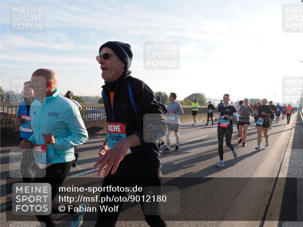 03.10.2025 - Köhlbrandbrückenlauf Fabian Wolf http://msf.ph/oto/9012180 03.10.2025 09:22:57 Position 3 2315, 20, 1861, 311 meine-sportfotos.de