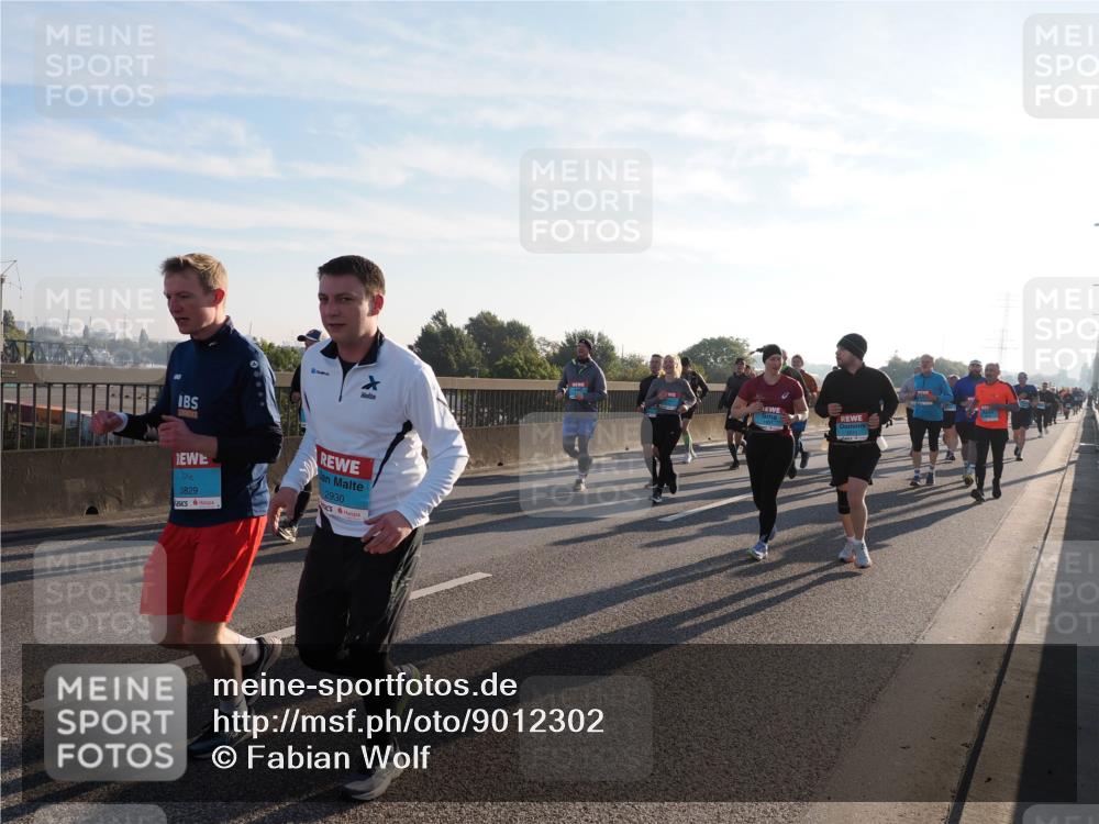 03.10.2025 - Köhlbrandbrückenlauf Fabian Wolf http://msf.ph/oto/9012302 03.10.2025 09:23:01 Position 3 3829, 2930 meine-sportfotos.de