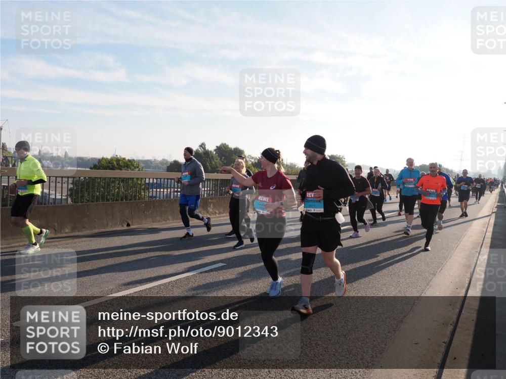 03.10.2025 - Köhlbrandbrückenlauf Fabian Wolf http://msf.ph/oto/9012343 03.10.2025 09:23:03 Position 3 195, 2071 meine-sportfotos.de