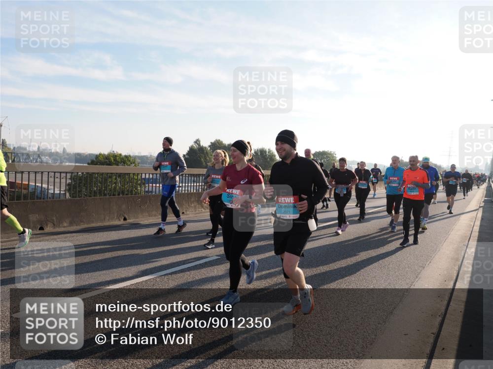 03.10.2025 - Köhlbrandbrückenlauf Fabian Wolf http://msf.ph/oto/9012350 03.10.2025 09:23:03 Position 3 21, 19, 2071 meine-sportfotos.de