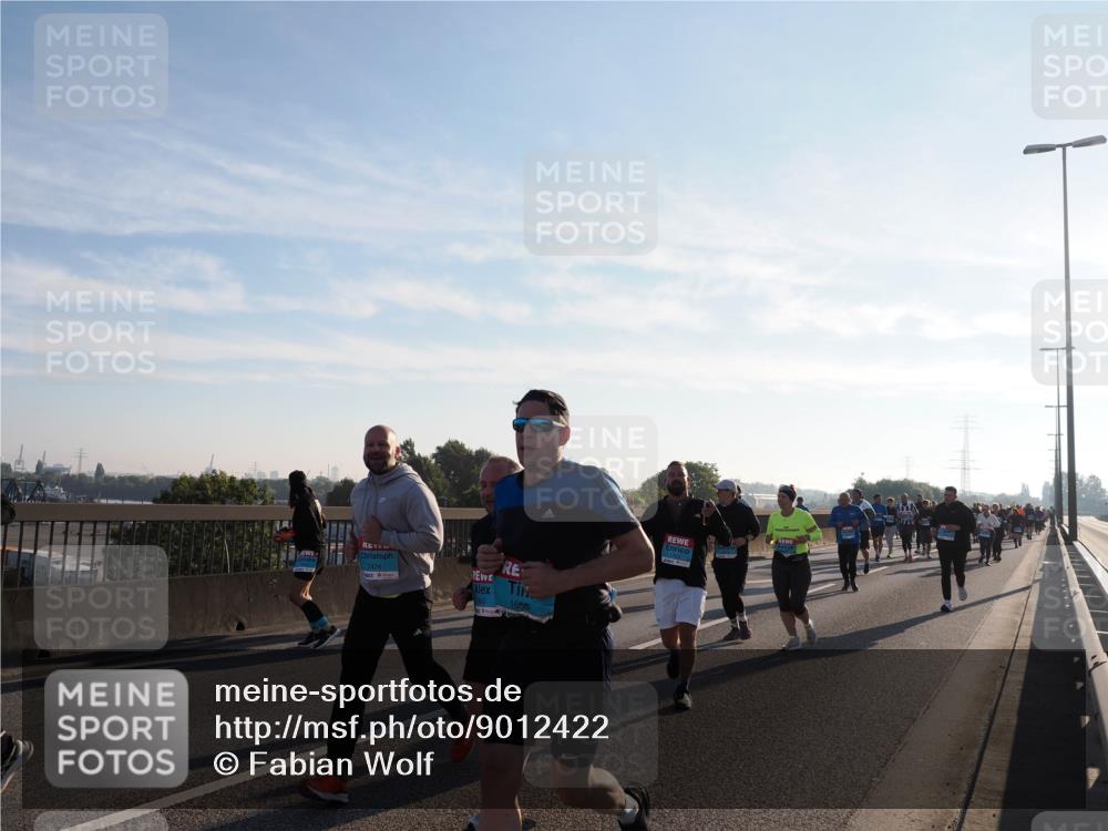 03.10.2025 - Köhlbrandbrückenlauf Fabian Wolf http://msf.ph/oto/9012422 03.10.2025 09:23:07 Position 3 1655 meine-sportfotos.de