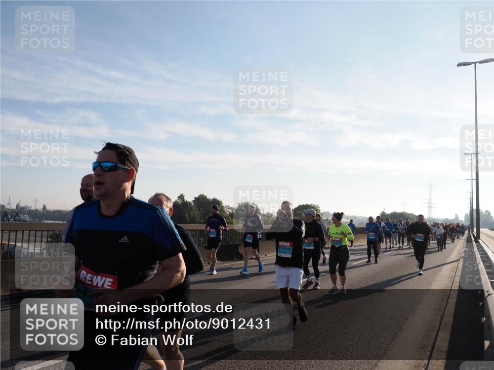 03.10.2025 - Köhlbrandbrückenlauf Fabian Wolf http://msf.ph/oto/9012431 03.10.2025 09:23:08 Position 3 165 meine-sportfotos.de