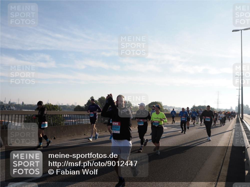 03.10.2025 - Köhlbrandbrückenlauf Fabian Wolf http://msf.ph/oto/9012447 03.10.2025 09:23:08 Position 3 1763 meine-sportfotos.de