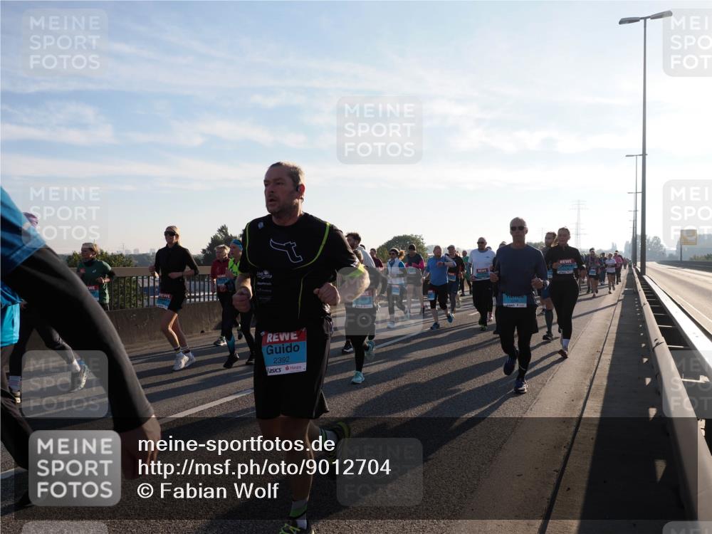 03.10.2025 - Köhlbrandbrückenlauf Fabian Wolf http://msf.ph/oto/9012704 03.10.2025 09:23:26 Position 3 2392 meine-sportfotos.de