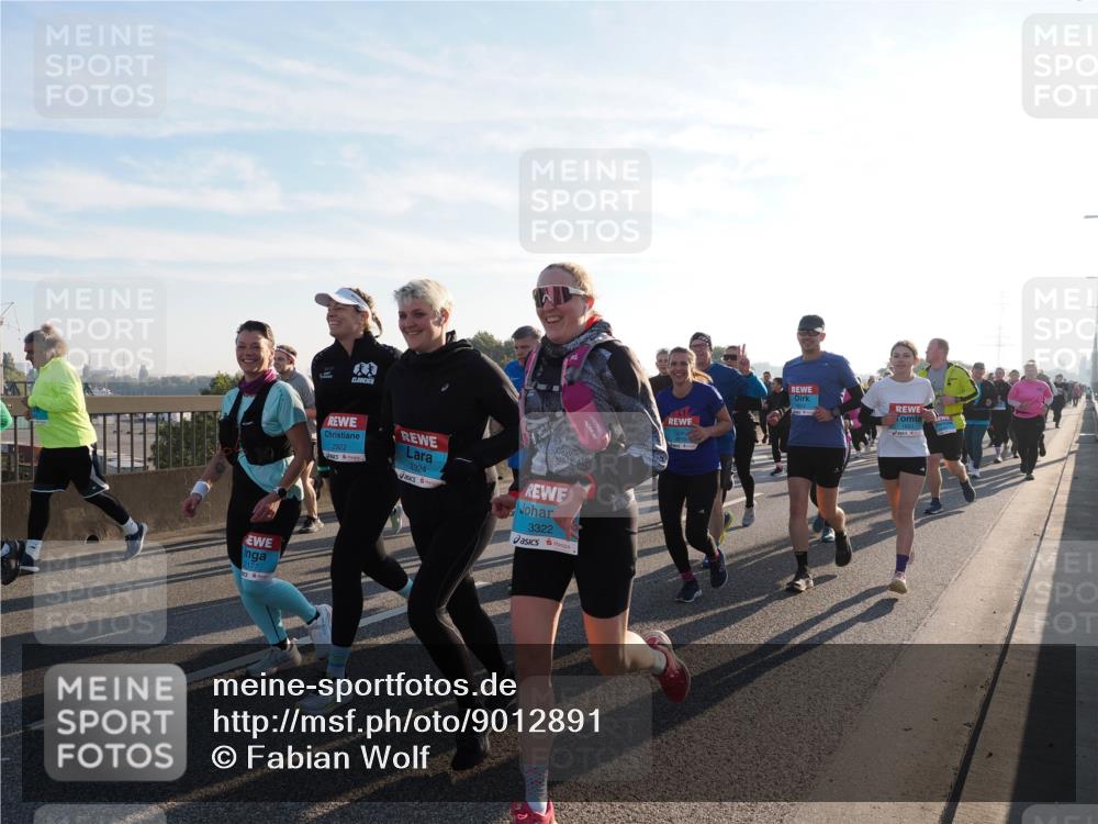 03.10.2025 - Köhlbrandbrückenlauf Fabian Wolf http://msf.ph/oto/9012891 03.10.2025 09:23:34 Position 3 2922, 3324, 3322, 3810, 1653 meine-sportfotos.de