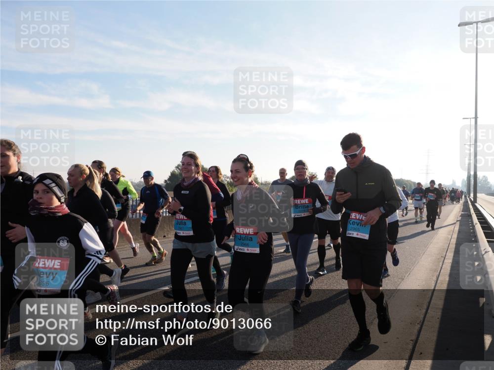 03.10.2025 - Köhlbrandbrückenlauf Fabian Wolf http://msf.ph/oto/9013066 03.10.2025 09:23:40 Position 3 896, 2967, 2966, 2965 meine-sportfotos.de