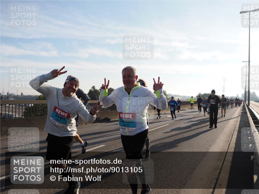 03.10.2025 - Köhlbrandbrückenlauf Fabian Wolf http://msf.ph/oto/9013105 03.10.2025 09:23:42 Position 3 3677, 3675 meine-sportfotos.de