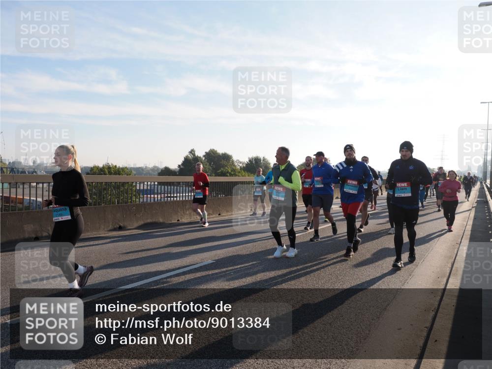 03.10.2025 - Köhlbrandbrückenlauf Fabian Wolf http://msf.ph/oto/9013384 03.10.2025 09:23:57 Position 3 2149 meine-sportfotos.de