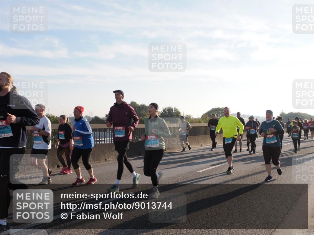 03.10.2025 - Köhlbrandbrückenlauf Fabian Wolf http://msf.ph/oto/9013744 03.10.2025 09:24:14 Position 3 24, 838, 1160, 2310 meine-sportfotos.de