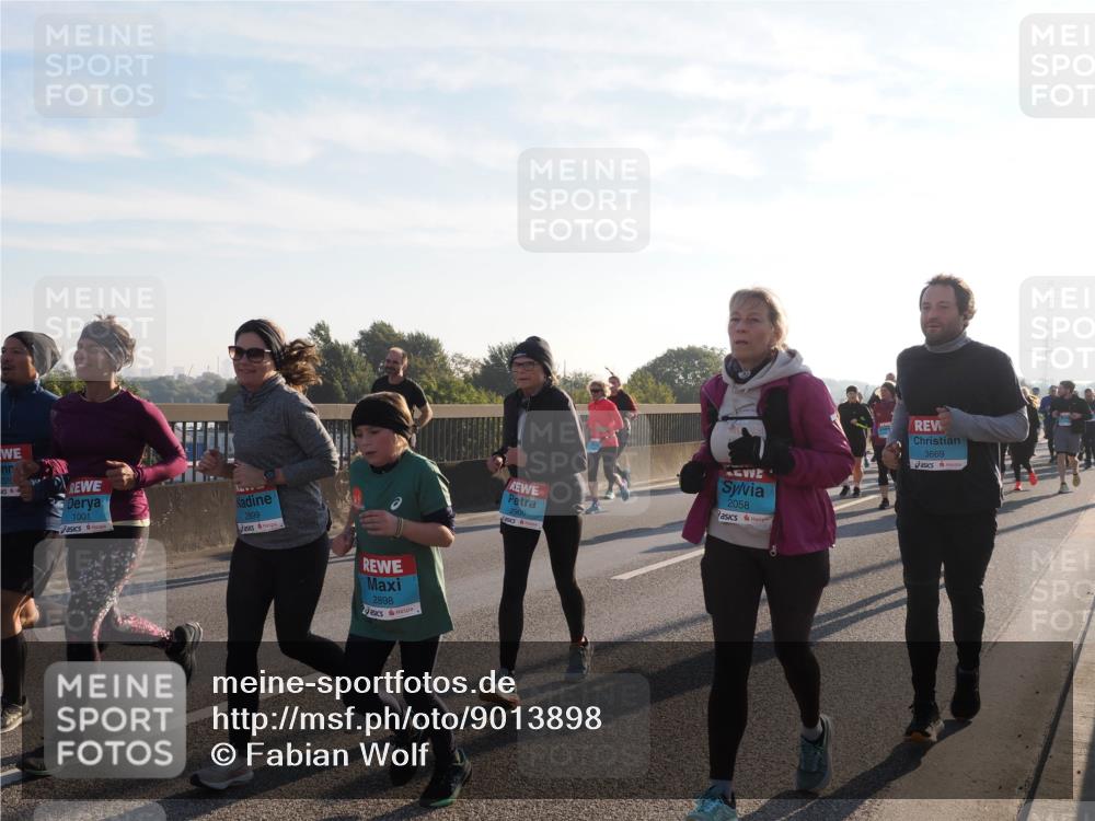 03.10.2025 - Köhlbrandbrückenlauf Fabian Wolf http://msf.ph/oto/9013898 03.10.2025 09:24:19 Position 3 2376, 1001, 2899, 2898, 2900, 2058, 3669 meine-sportfotos.de
