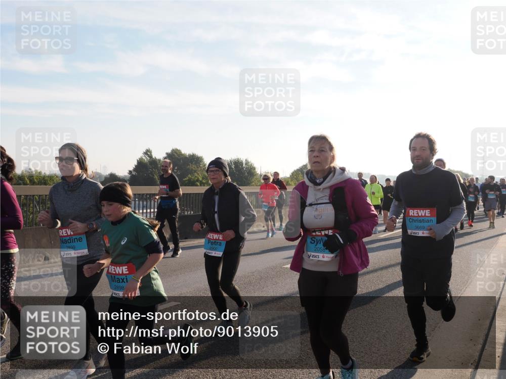 03.10.2025 - Köhlbrandbrückenlauf Fabian Wolf http://msf.ph/oto/9013905 03.10.2025 09:24:19 Position 3 2899, 2898, 2900, 2058, 3669 meine-sportfotos.de