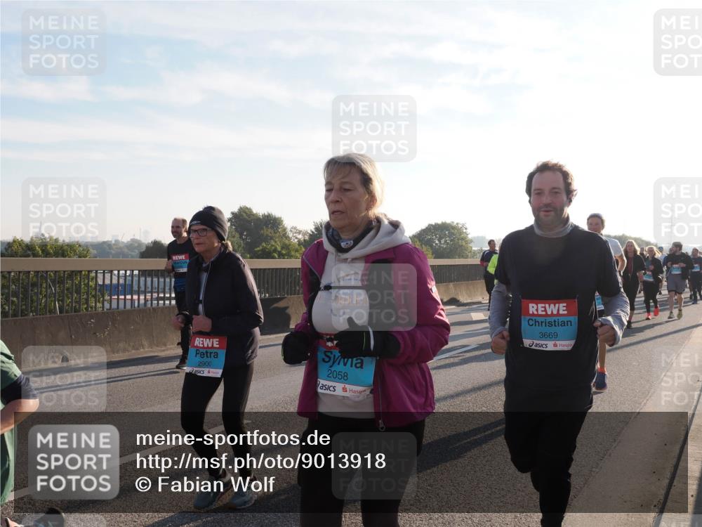 03.10.2025 - Köhlbrandbrückenlauf Fabian Wolf http://msf.ph/oto/9013918 03.10.2025 09:24:20 Position 3 3669, 2900, 2058 meine-sportfotos.de