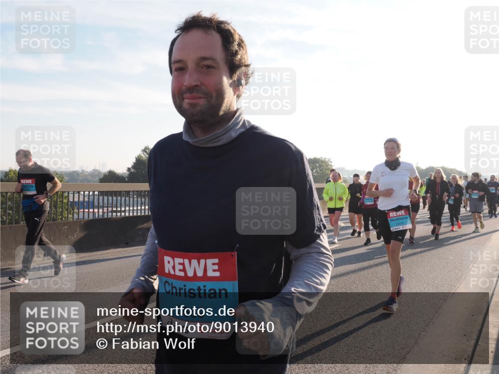 03.10.2025 - Köhlbrandbrückenlauf Fabian Wolf http://msf.ph/oto/9013940 03.10.2025 09:24:20 Position 3 3669, 2319 meine-sportfotos.de