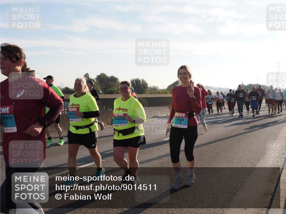 03.10.2025 - Köhlbrandbrückenlauf Fabian Wolf http://msf.ph/oto/9014511 03.10.2025 09:24:42 Position 3 019, 2741, 2738, 1209 meine-sportfotos.de