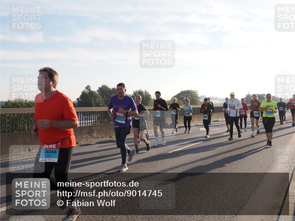 03.10.2025 - Köhlbrandbrückenlauf Fabian Wolf http://msf.ph/oto/9014745 03.10.2025 09:24:51 Position 3 2163 meine-sportfotos.de