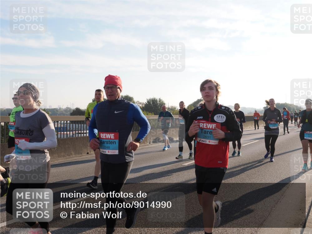 03.10.2025 - Köhlbrandbrückenlauf Fabian Wolf http://msf.ph/oto/9014990 03.10.2025 09:25:00 Position 3 2466, 2248, 2631 meine-sportfotos.de