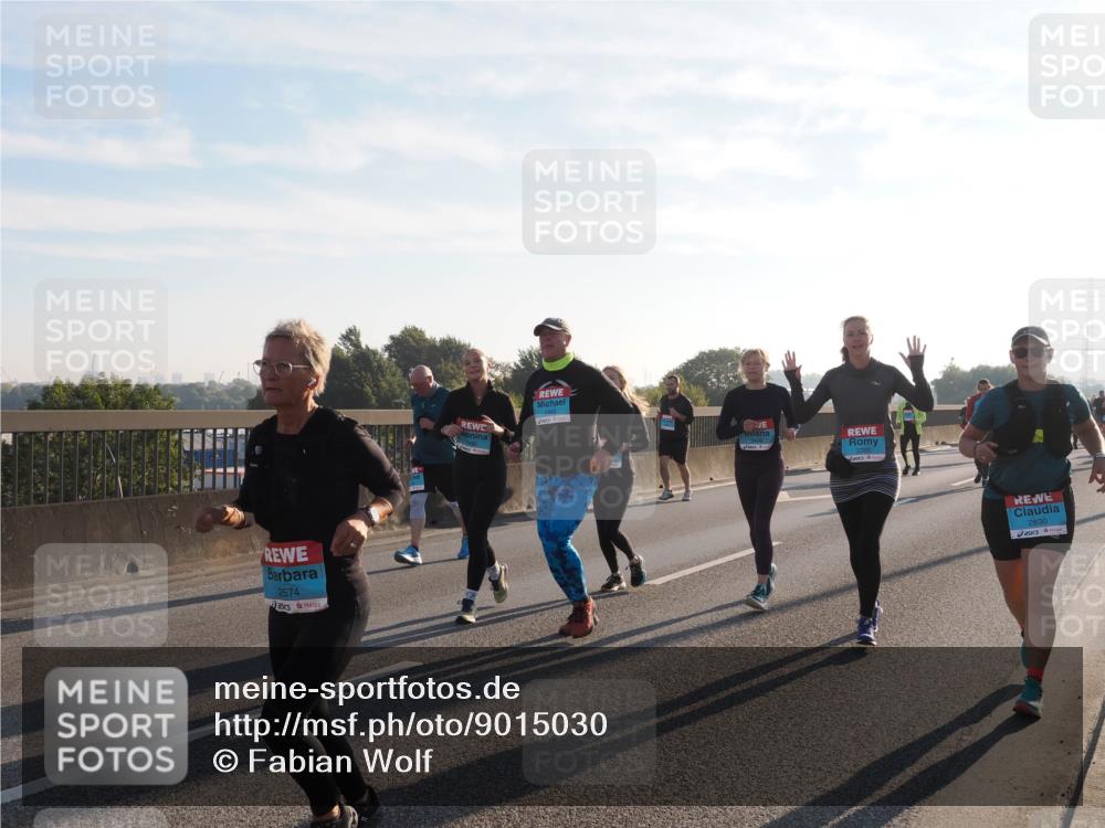 03.10.2025 - Köhlbrandbrückenlauf Fabian Wolf http://msf.ph/oto/9015030 03.10.2025 09:25:01 Position 3 2574, 2463, 2830 meine-sportfotos.de