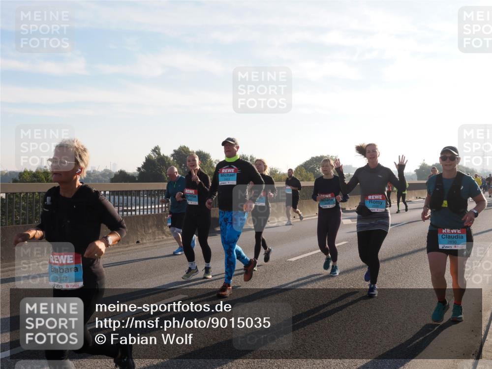 03.10.2025 - Köhlbrandbrückenlauf Fabian Wolf http://msf.ph/oto/9015035 03.10.2025 09:25:01 Position 3 2574, 2463, 2320, 2830 meine-sportfotos.de