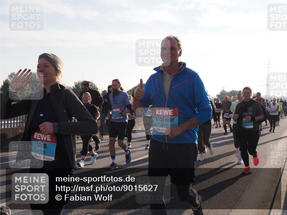 03.10.2025 - Köhlbrandbrückenlauf Fabian Wolf http://msf.ph/oto/9015627 03.10.2025 09:25:25 Position 3 2298, 2659, 2572 meine-sportfotos.de