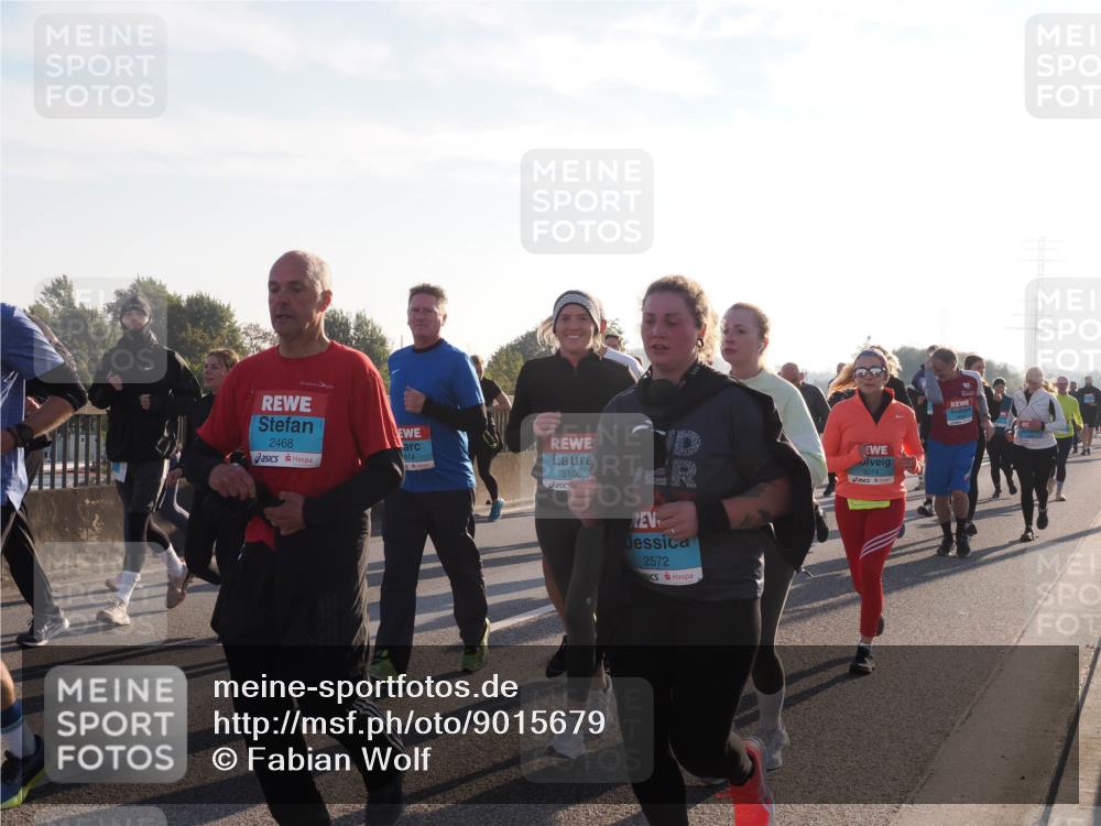03.10.2025 - Köhlbrandbrückenlauf Fabian Wolf http://msf.ph/oto/9015679 03.10.2025 09:25:27 Position 3 2468, 814, 3105, 2572, 3074, 10 meine-sportfotos.de