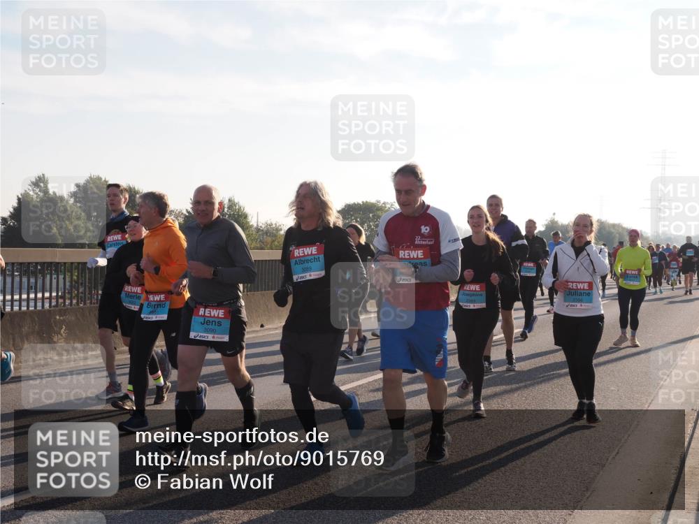 03.10.2025 - Köhlbrandbrückenlauf Fabian Wolf http://msf.ph/oto/9015769 03.10.2025 09:25:30 Position 3 3090, 3089, 10, 2289, 2356 meine-sportfotos.de
