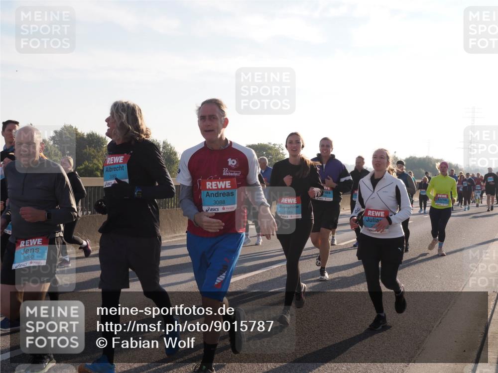 03.10.2025 - Köhlbrandbrückenlauf Fabian Wolf http://msf.ph/oto/9015787 03.10.2025 09:25:30 Position 3 3090, 3089, 22, 3088, 2289, 2 meine-sportfotos.de