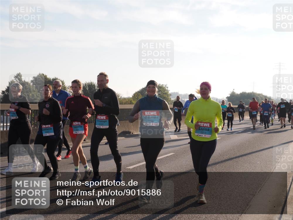 03.10.2025 - Köhlbrandbrückenlauf Fabian Wolf http://msf.ph/oto/9015886 03.10.2025 09:25:33 Position 3 2041, 1252, 2137, 2296, 2213 meine-sportfotos.de