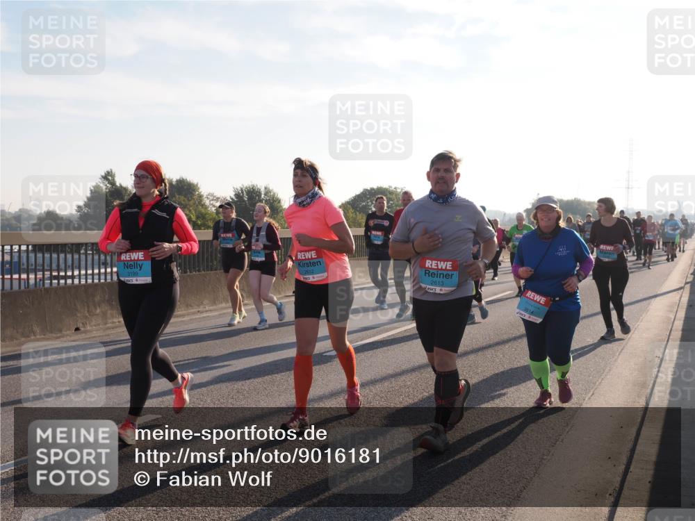 03.10.2025 - Köhlbrandbrückenlauf Fabian Wolf http://msf.ph/oto/9016181 03.10.2025 09:25:52 Position 3 3199, 2612, 2613, 3814 meine-sportfotos.de