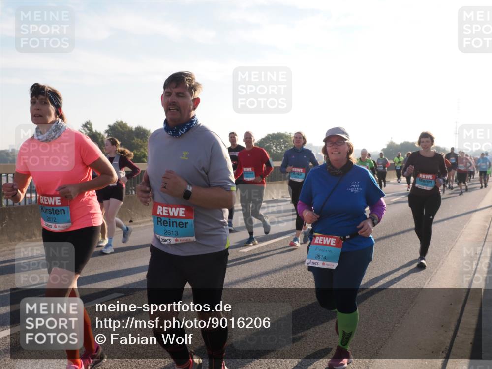 03.10.2025 - Köhlbrandbrückenlauf Fabian Wolf http://msf.ph/oto/9016206 03.10.2025 09:25:53 Position 3 2612, 2613, 3814 meine-sportfotos.de