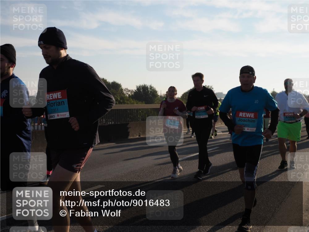 03.10.2025 - Köhlbrandbrückenlauf Fabian Wolf http://msf.ph/oto/9016483 03.10.2025 09:26:04 Position 3 2351, 2511, 2393 meine-sportfotos.de