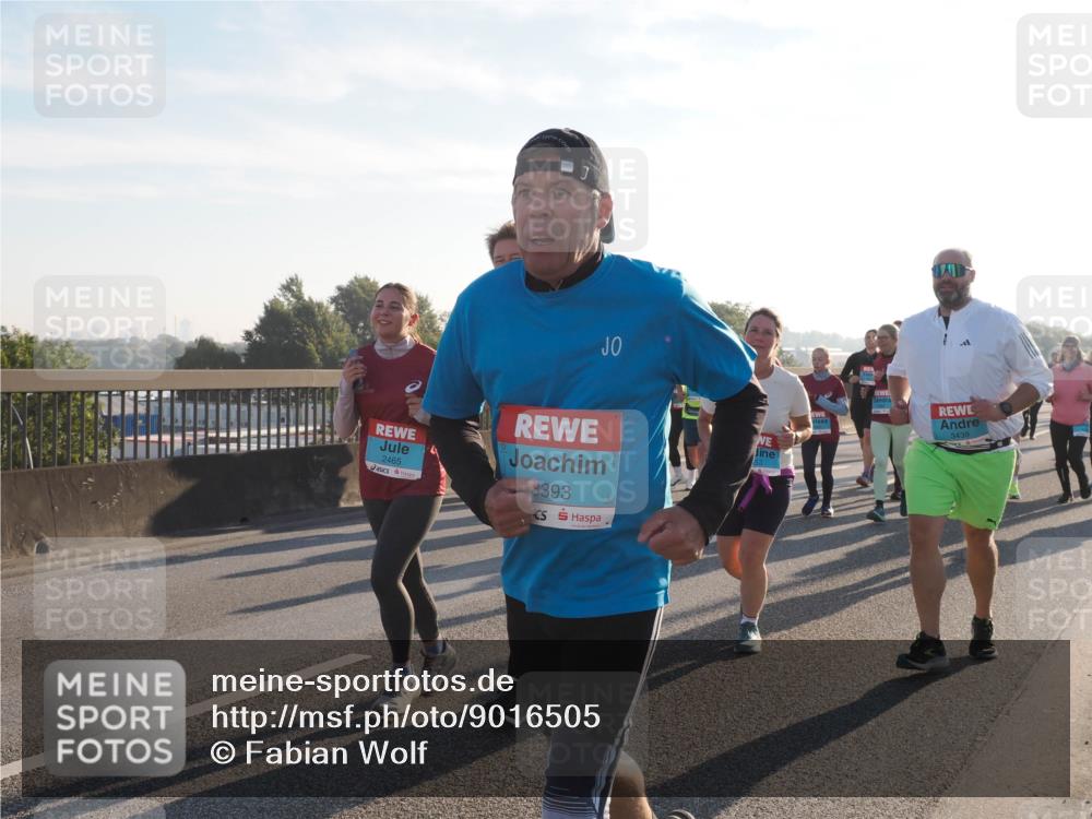 03.10.2025 - Köhlbrandbrückenlauf Fabian Wolf http://msf.ph/oto/9016505 03.10.2025 09:26:05 Position 3 2465, 3393, 3439 meine-sportfotos.de
