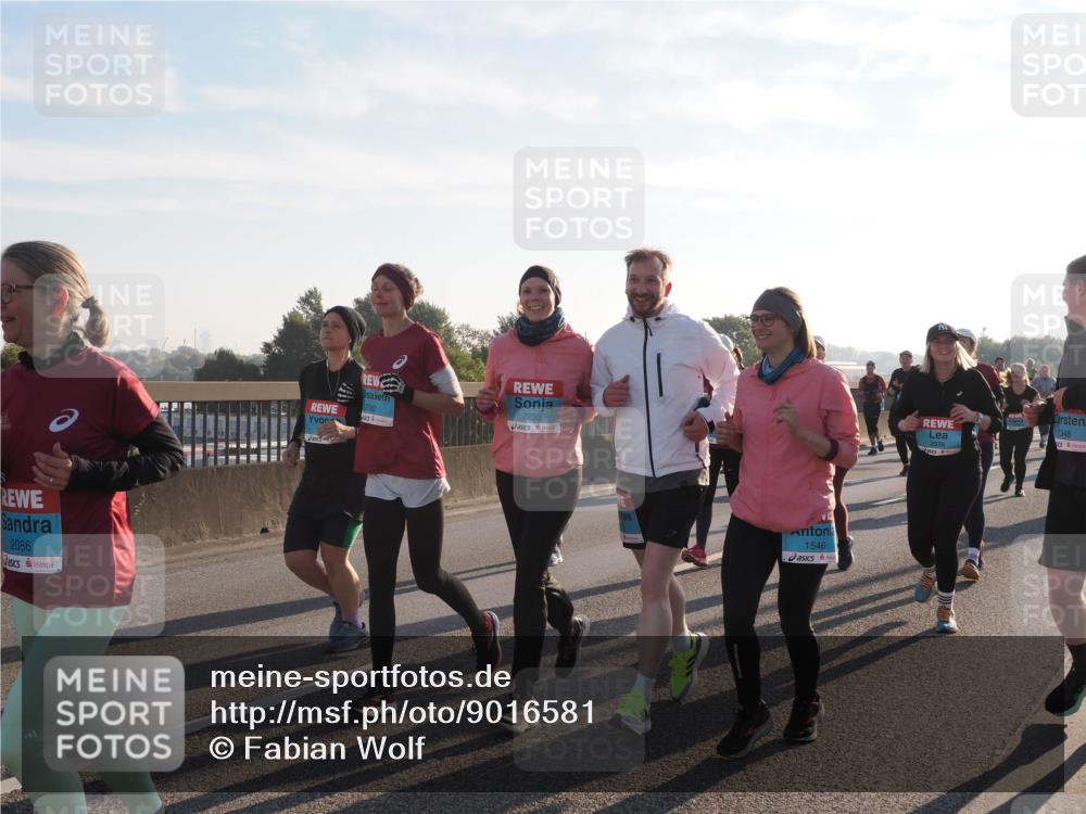 03.10.2025 - Köhlbrandbrückenlauf Fabian Wolf http://msf.ph/oto/9016581 03.10.2025 09:26:09 Position 3 2086, 2233, 2012, 1546, 2378, 2348 meine-sportfotos.de