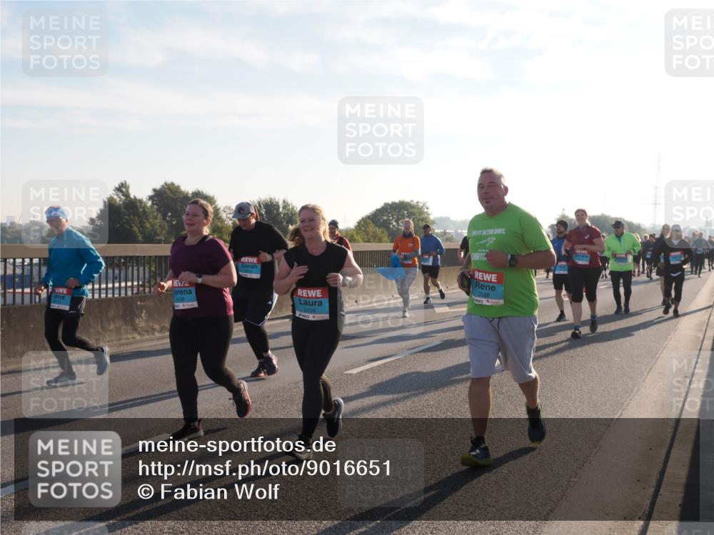 03.10.2025 - Köhlbrandbrückenlauf Fabian Wolf http://msf.ph/oto/9016651 03.10.2025 09:26:13 Position 3 2438, 2434, 3588 meine-sportfotos.de