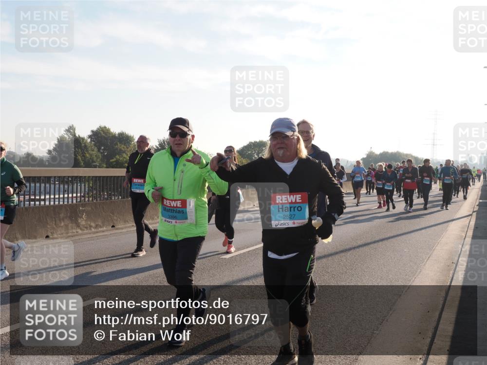 03.10.2025 - Köhlbrandbrückenlauf Fabian Wolf http://msf.ph/oto/9016797 03.10.2025 09:26:19 Position 3 3396, 2527 meine-sportfotos.de