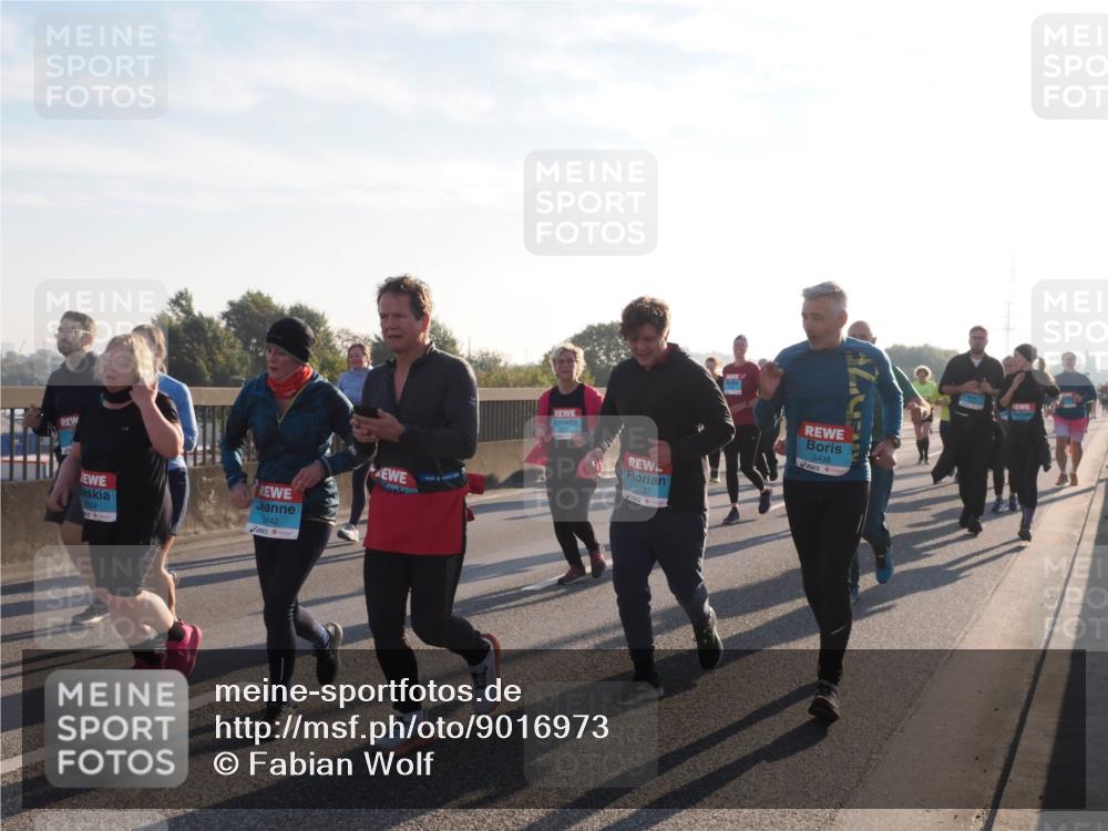 03.10.2025 - Köhlbrandbrückenlauf Fabian Wolf http://msf.ph/oto/9016973 03.10.2025 09:26:26 Position 3 2504, 2442, 3437, 3438 meine-sportfotos.de