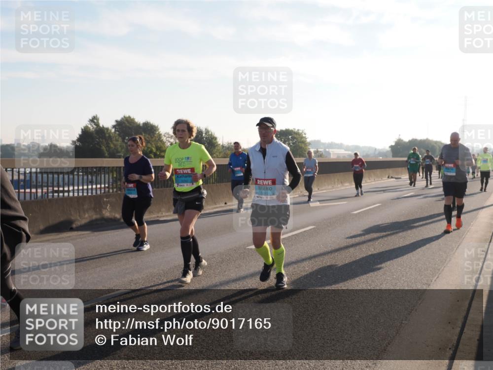 03.10.2025 - Köhlbrandbrückenlauf Fabian Wolf http://msf.ph/oto/9017165 03.10.2025 09:26:34 Position 3 3292, 3293 meine-sportfotos.de