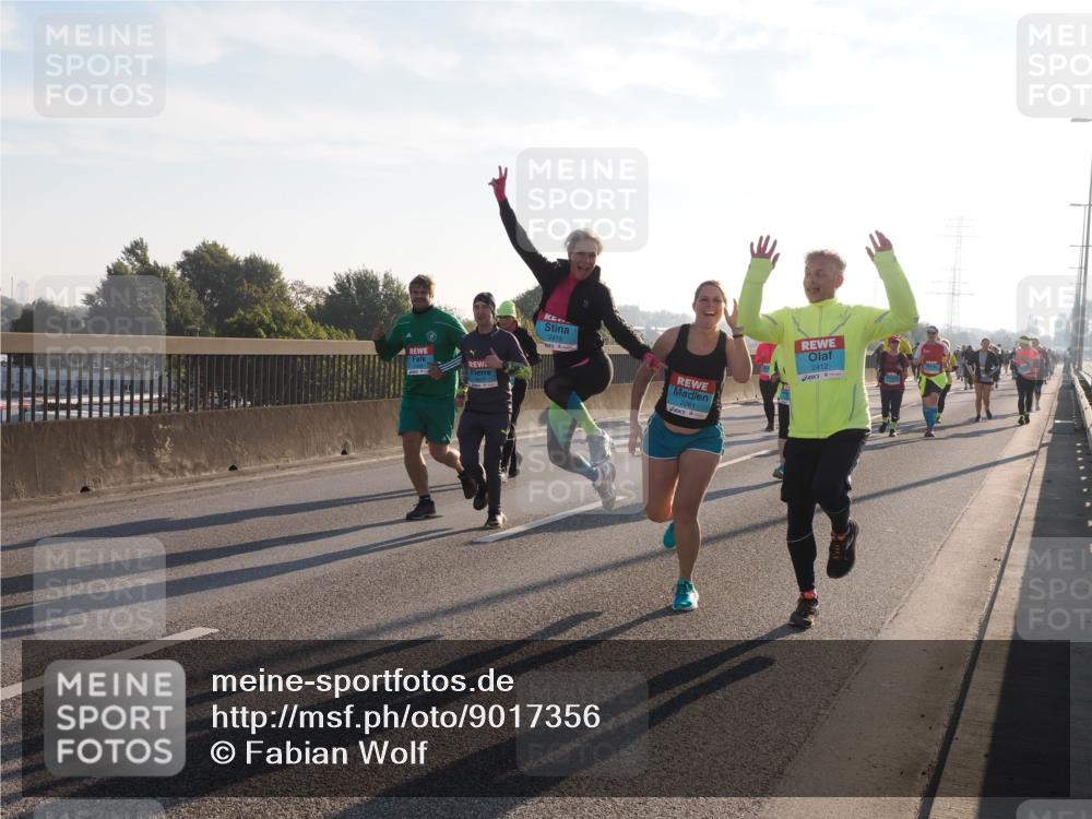 03.10.2025 - Köhlbrandbrückenlauf Fabian Wolf http://msf.ph/oto/9017356 03.10.2025 09:26:42 Position 3 2419, 2261, 2412 meine-sportfotos.de